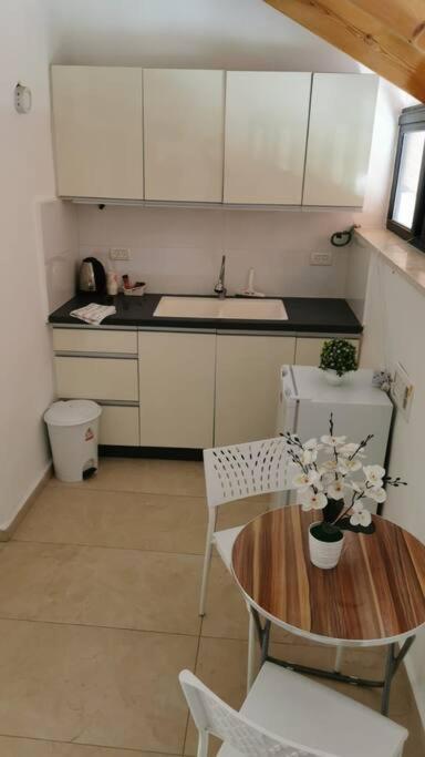 A Wonderful Studio6 Apt In The Center Of Jerusalém Exterior foto